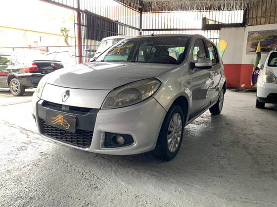RENAULT SANDERO 1.6 PRIVILÉGE 16V FLEX 4P AUTOMÁTICO